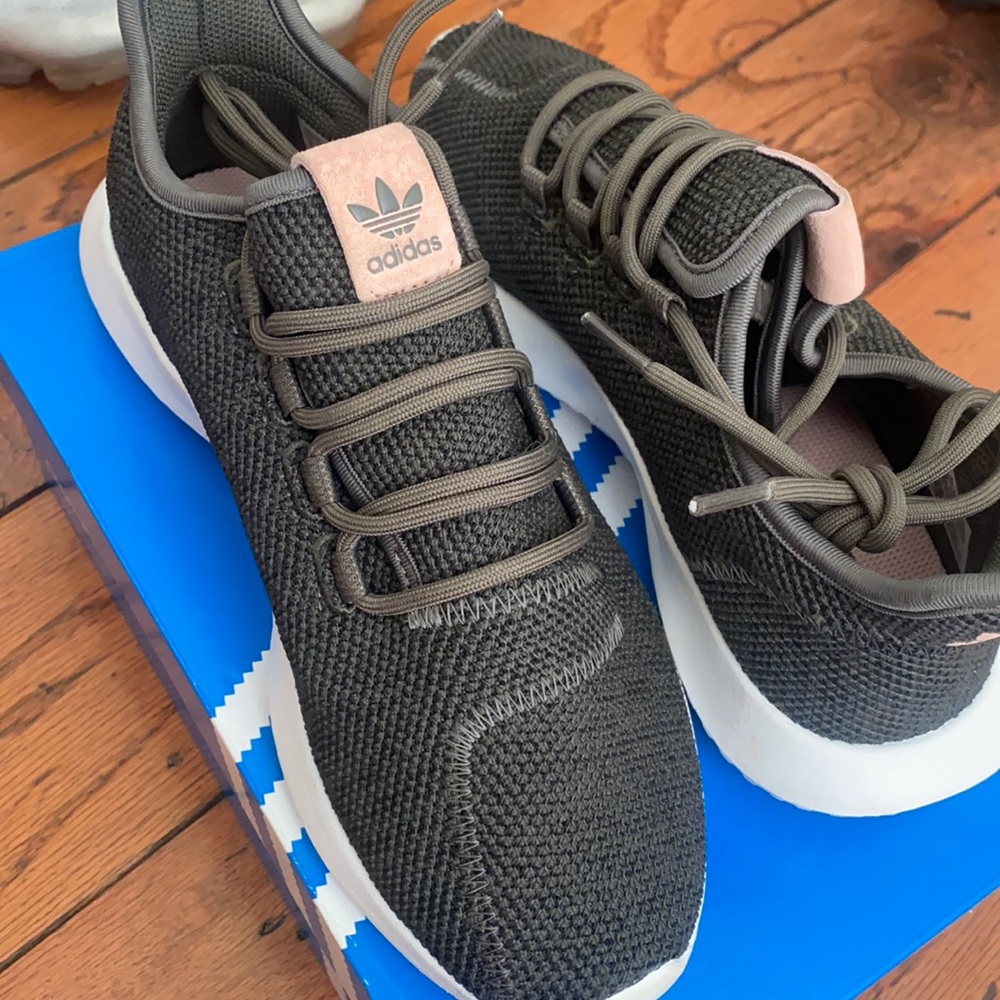 Adidas tubular shadow